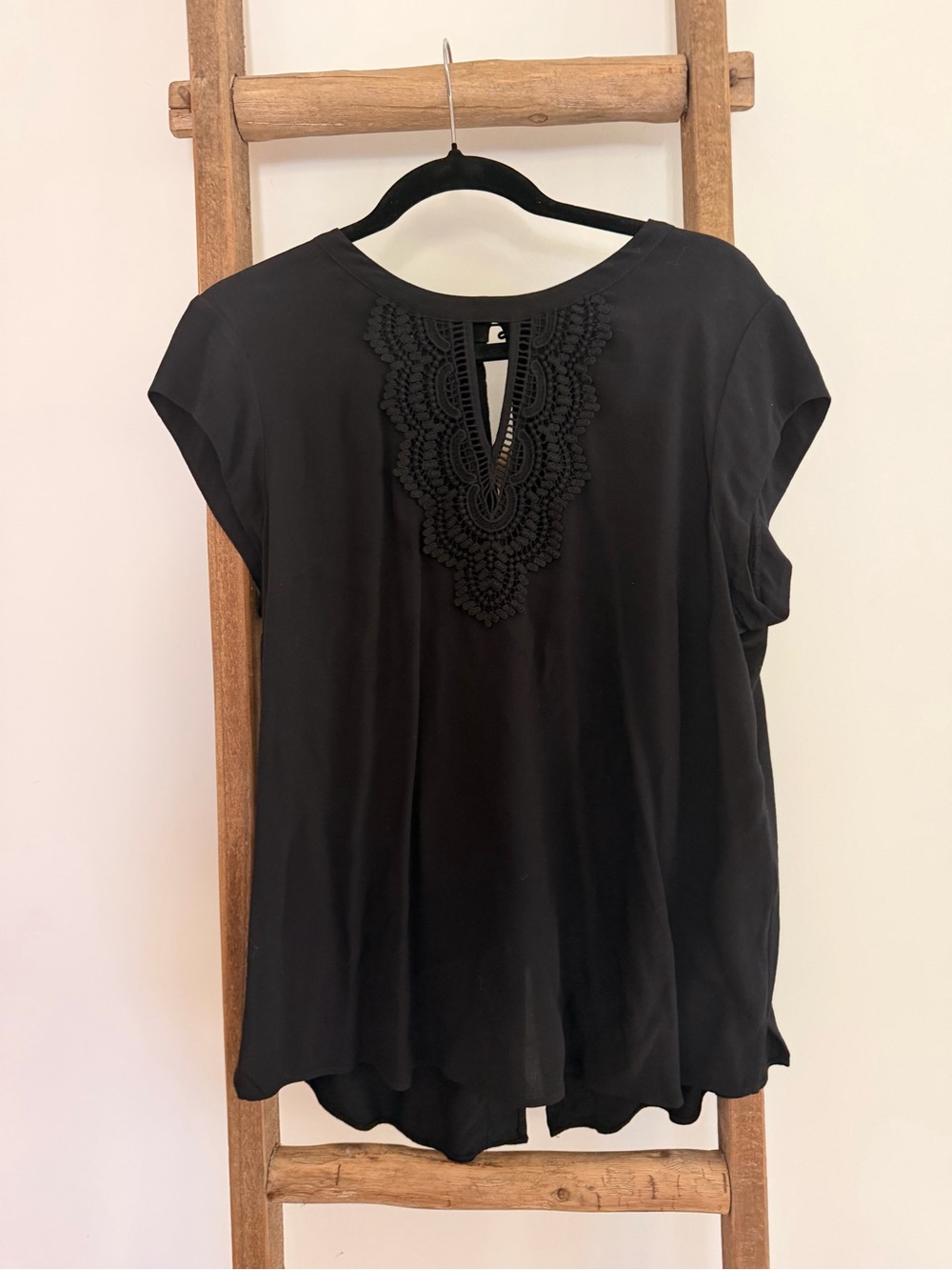 Black Lace-Trim Cap Sleeve Women's Top